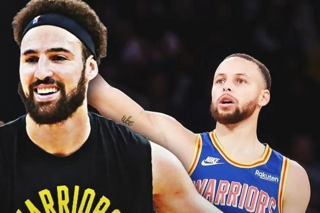 现代足球更 现代足球更